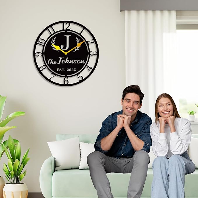 HZYCYYFC Personalized Metal Clock Sign, Custom Metal Clock,Personalized Gift, Black Gold and Silver Color Options, Housewarming Gift, Living Room Decor
