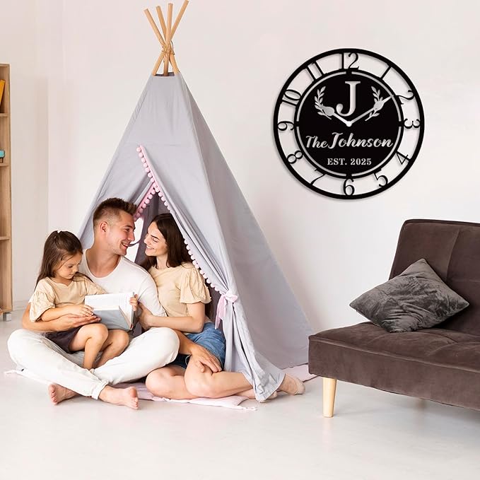 HZYCYYFC Personalized Metal Clock Sign, Custom Metal Clock,Personalized Gift, Black Gold and Silver Color Options, Housewarming Gift, Living Room Decor